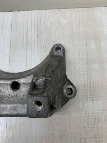Кронштейн опоры АКПП Mercedes W211 A2112420340