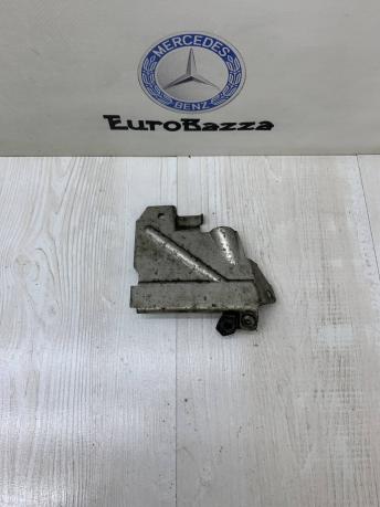 Кронштейн сервопривода коробки Mercedes W211 A2202710188