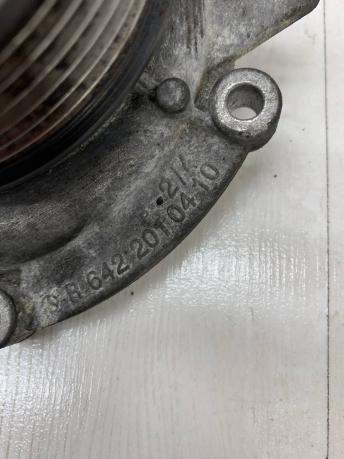 Основная помпа Mercedes Om642 A6422010410