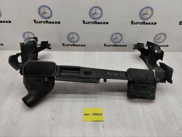 Дефлектор радиатора Mercedes W209 A2095050530