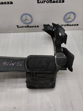 Дефлектор радиатора Mercedes W209 A2095050530