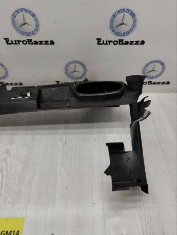 Дефлектор радиатора Mercedes W209 A2095050530