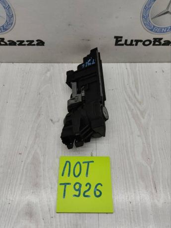 Ручка крышки багажник Mercedes W203 A2037500693