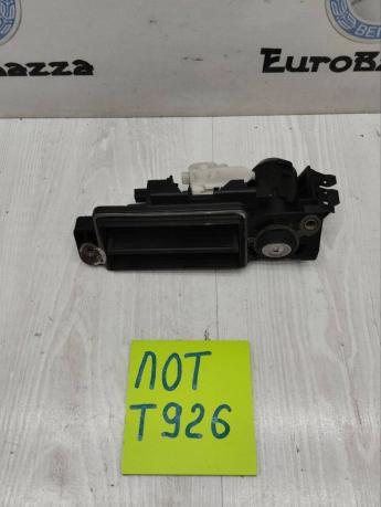 Ручка крышки багажник Mercedes W203 A2037500693