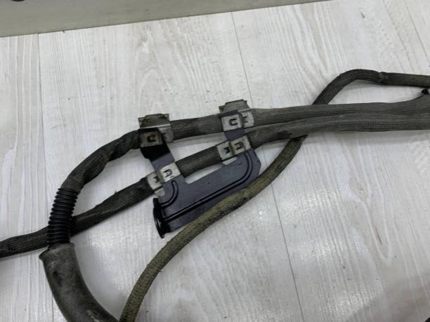 Кабель стартера и генератора Mercedes W211 A2114402509
