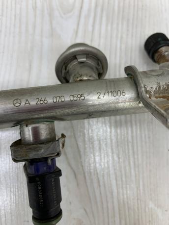 Топливная рампа с форсунками Mercedes М266 A2660700595