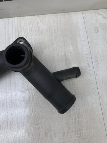 Патрубок системы охлаждения Mercedes M266 A2662000052