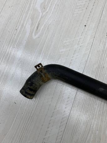 Патрубок расширительного бочка Mercedes W245 A1695010882