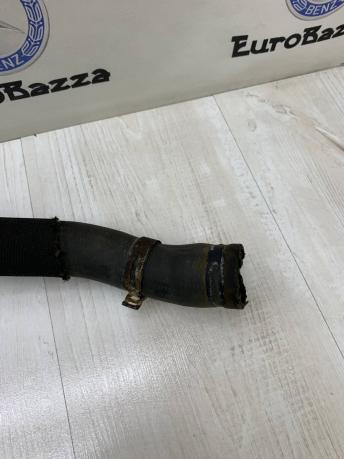 Патрубок радиатора верхний Mercedes W245 A1695011382