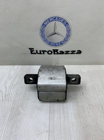Подушка коробки Mercedes W209 A2202400218