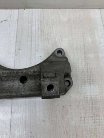 Кронштейн опоры АКПП Mercedes W209 A1402421340