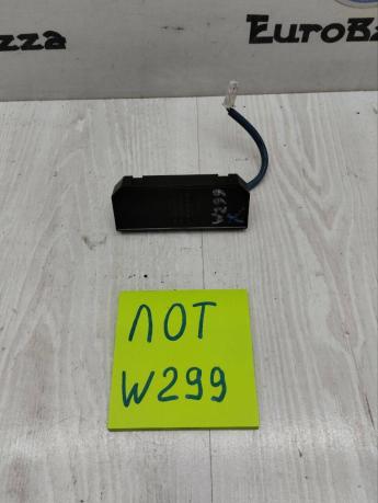Блок управления кнопок руля Mercedes R230 A2308215051