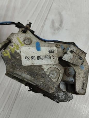 Замок распашной двери левой Mercedes W639 A6397400535