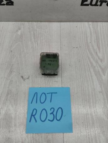 Реле бензонасоса Mercedes W124 A0005421881