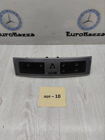 Блок кнопок центральной панели Mercedes W203 A2038700151