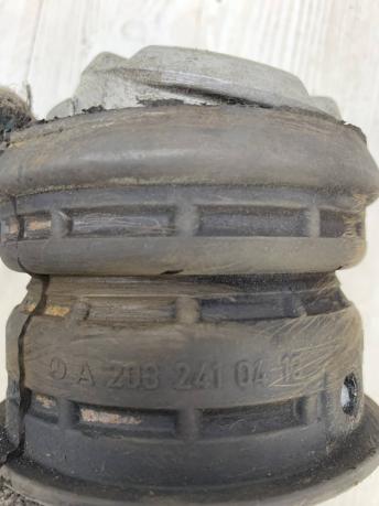 Подушки двигателя Mercedes W209 A2032410413