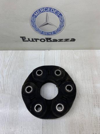 Эластичная муфта кардана Mercedes W209 A2104110415