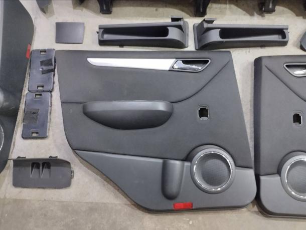 Салон Mercedes W245 A1699100246