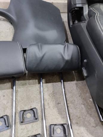 Передние сидения Mercedes W212 A2129102546