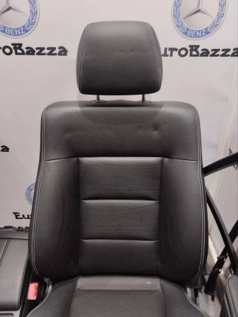 Передние сидения Mercedes W212 A2129102546