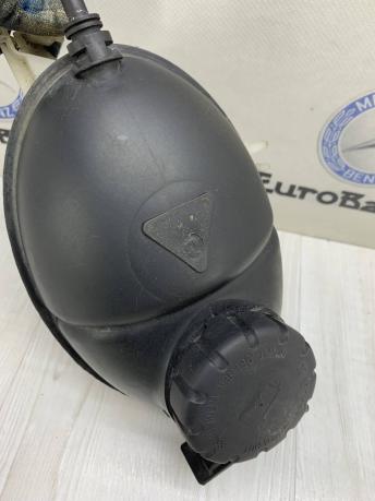 Расширительный бачок Mercedes W212 A2045000549