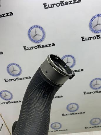 Патрубок интеркулера правый Mercedes W212 A2045283282