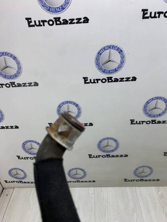 Патрубок радиатора Mercedes W212 A2125015782