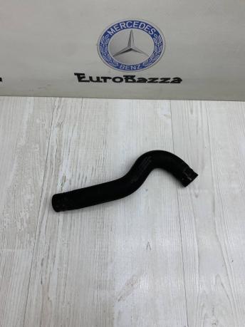 Патрубок системы охлаждения Mercedes W212 A2128300996