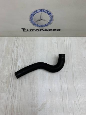 Патрубок системы охлаждения Mercedes W212 A2128300996