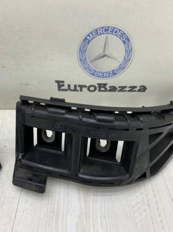 Кронштейн заднего бампера Mercedes W212 Wagon A2128850765