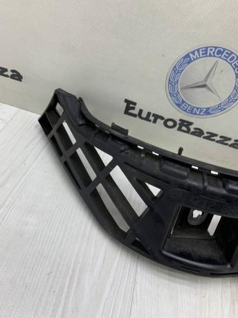 Кронштейн заднего бампера Mercedes W212 Wagon A2128850765