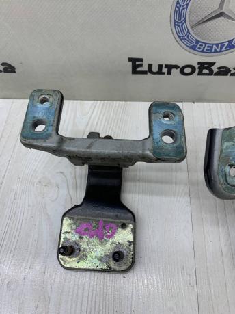 Петля крышки багажника Mercedes W212 Wagon A2127400137
