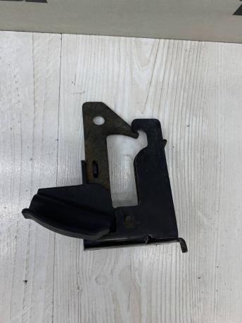 Замок капота Mercedes W212 A2128800064