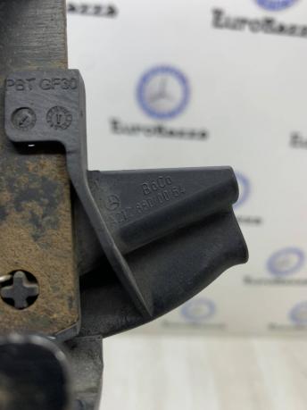 Замок капота Mercedes W212 A2128800064