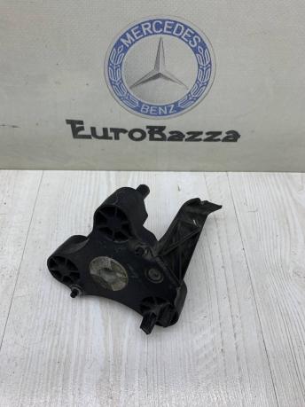 Кронштейн блока ABS Mercedes W212 A2124300410