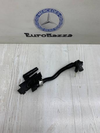 Вакуумная трубка Mercedes W212 A2044302629