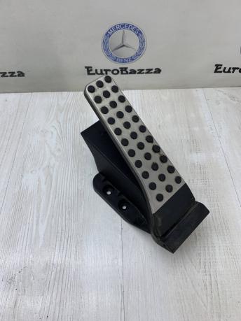 Педаль газа Mercedes W212 A2043000204