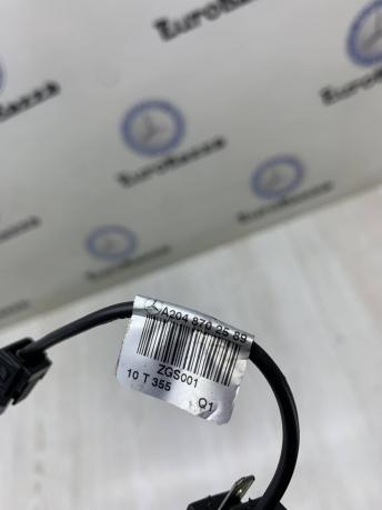 Усилитель антенны задний правый Mercedes W212 A2048702589