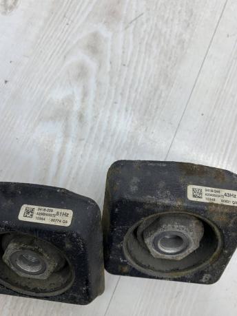 Опоры редуктора задние Mercedes W212 A2043500372