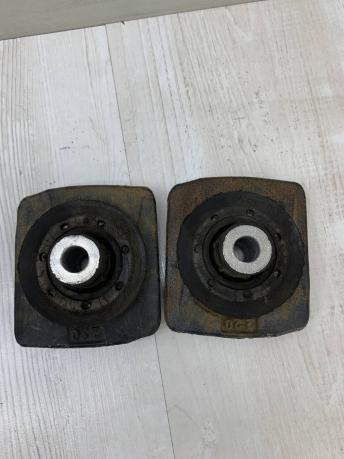 Опоры редуктора задние Mercedes W212 A2043500372