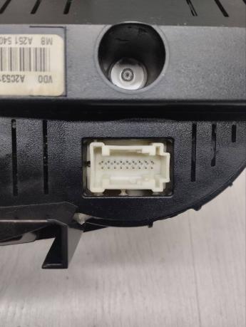 Приборная панель Mercedes W251 A2515401948