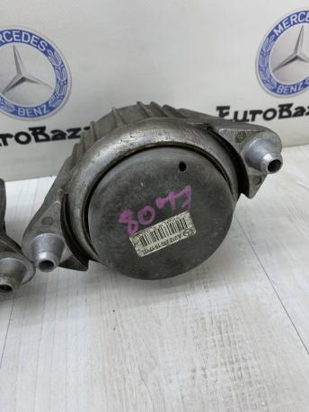 Опоры двигателя Mercedes W212 A2122401417