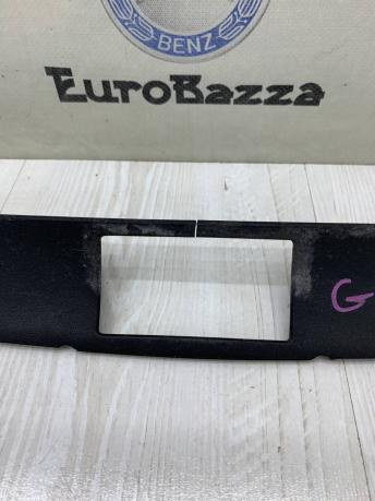 Пластик замка крышки багажника Mercedes W212 Wagon A2127400593