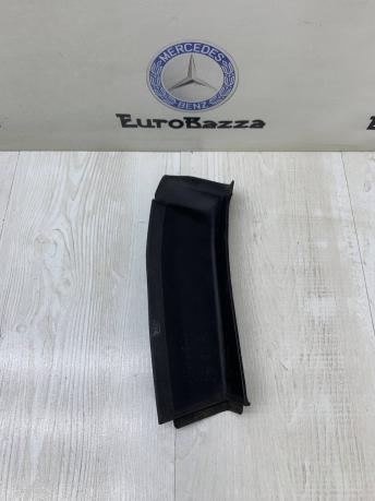 Накладка заднего фонаря правая Mercedes W212 Wagon A0255452226