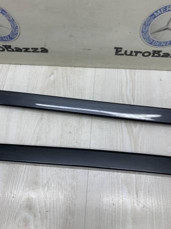 Боковой молдинг лобового стекла Mercedes W212 A2126900982