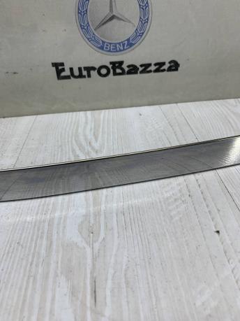 Молдинг крышки багажника Mercedes W212 Wagon A2127430182