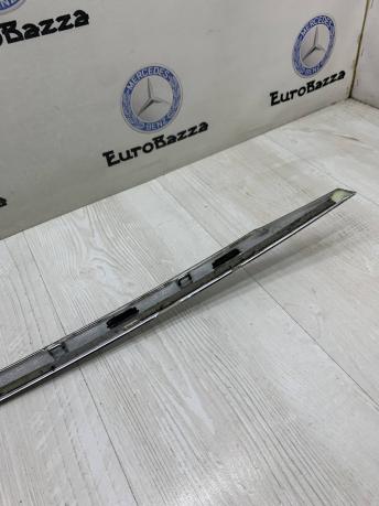 Молдинг крышки багажника Mercedes W212 Wagon A2127430182