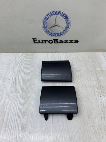 Заглушка накладки порога спереди Mercedes W212 AMG A2126981530