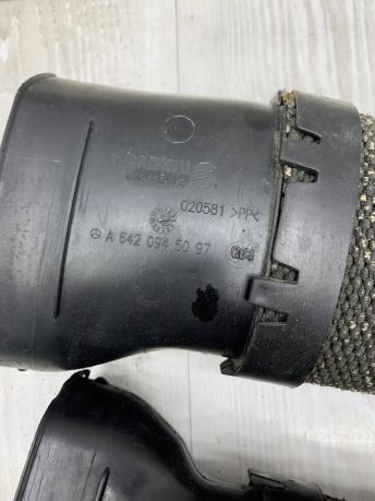 Патрубок воздушного фильтра Mercedes W211 A6420944997