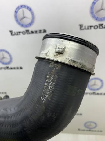 Патрубок интеркулера левый Mercedes W211 A2115282482
